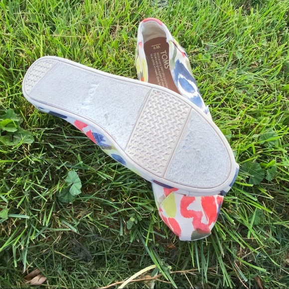 Women’s Toms floral print - Picture 3 of 4